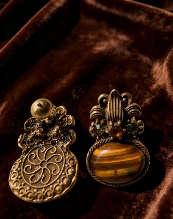 Vintage Gilded Rope-Pattern Tiger's Eye Earrings (Palace Baroque Color Gem Style)