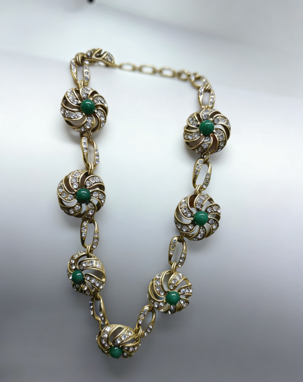 Floral Motif Green Accent Link Necklace