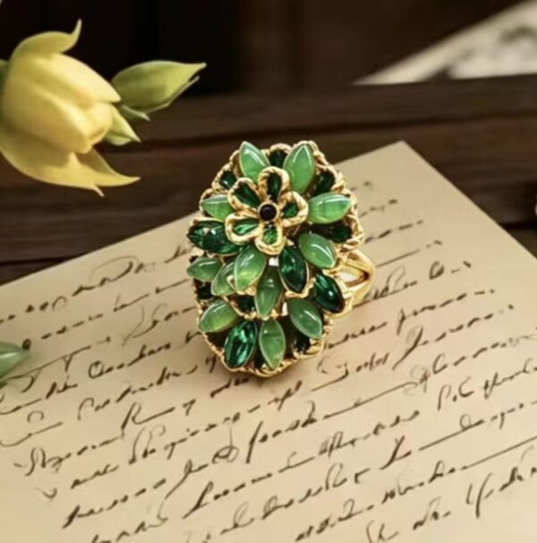 Vintage Gold-Plated Green Stone Flower Statement Ring