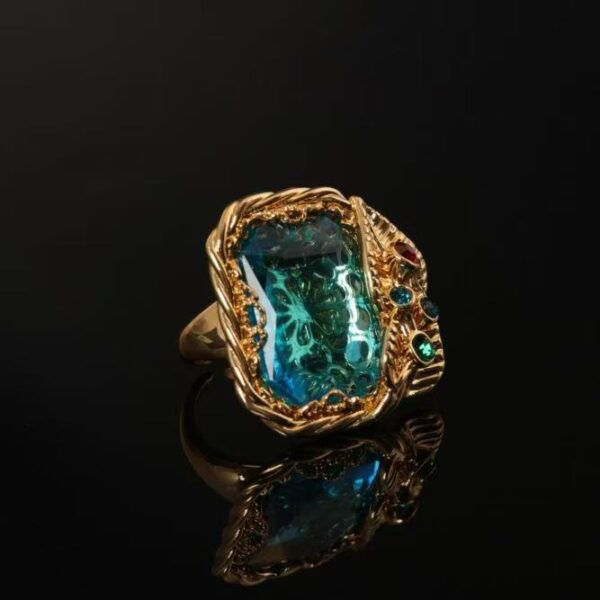 Vintage Gold-Plated Teal Crystal Statement Ring